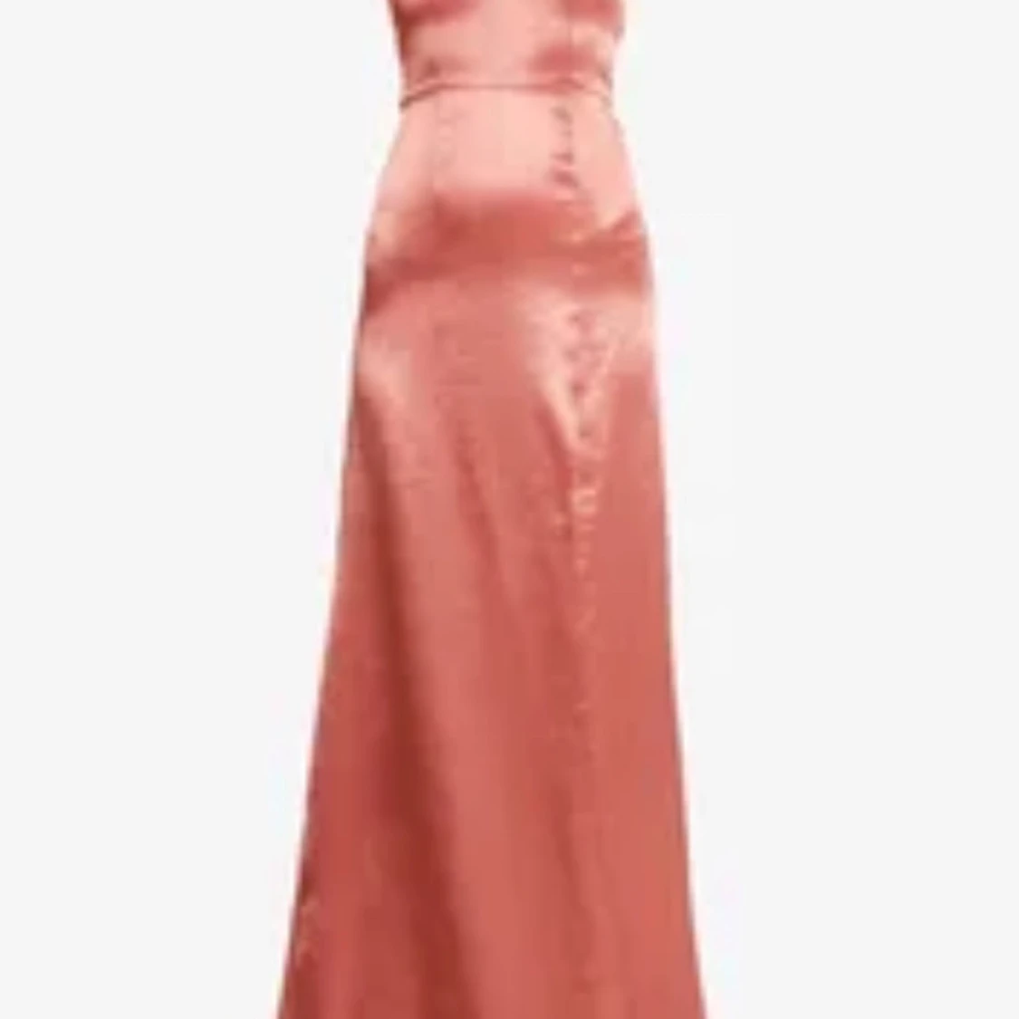 Rosa långklänning med smala axelband