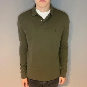 Polo Ralph Lauren tröja  - Polo Ralph Lauren tröja | storlek S | skick 10/10 | fraktar via PostNord eller Instabox på köparens bekostnad | hör av dig vid funderingar 