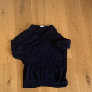 Filippa k tröja - Filippa k tröja i fint material. Mycket bra skick. 