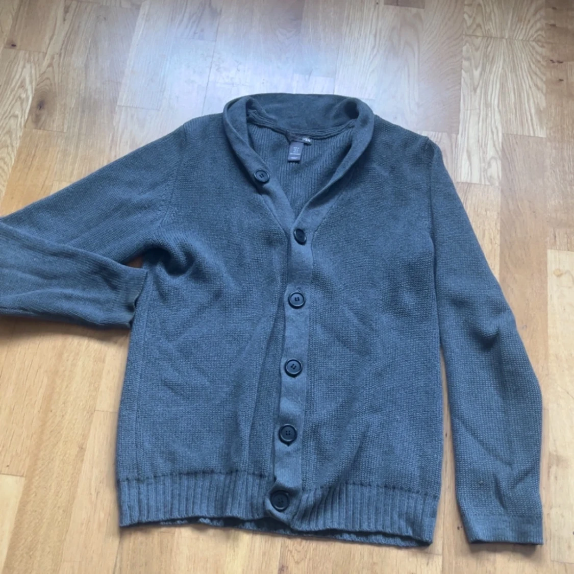 Grå kofta med stora knappar H&M - 1