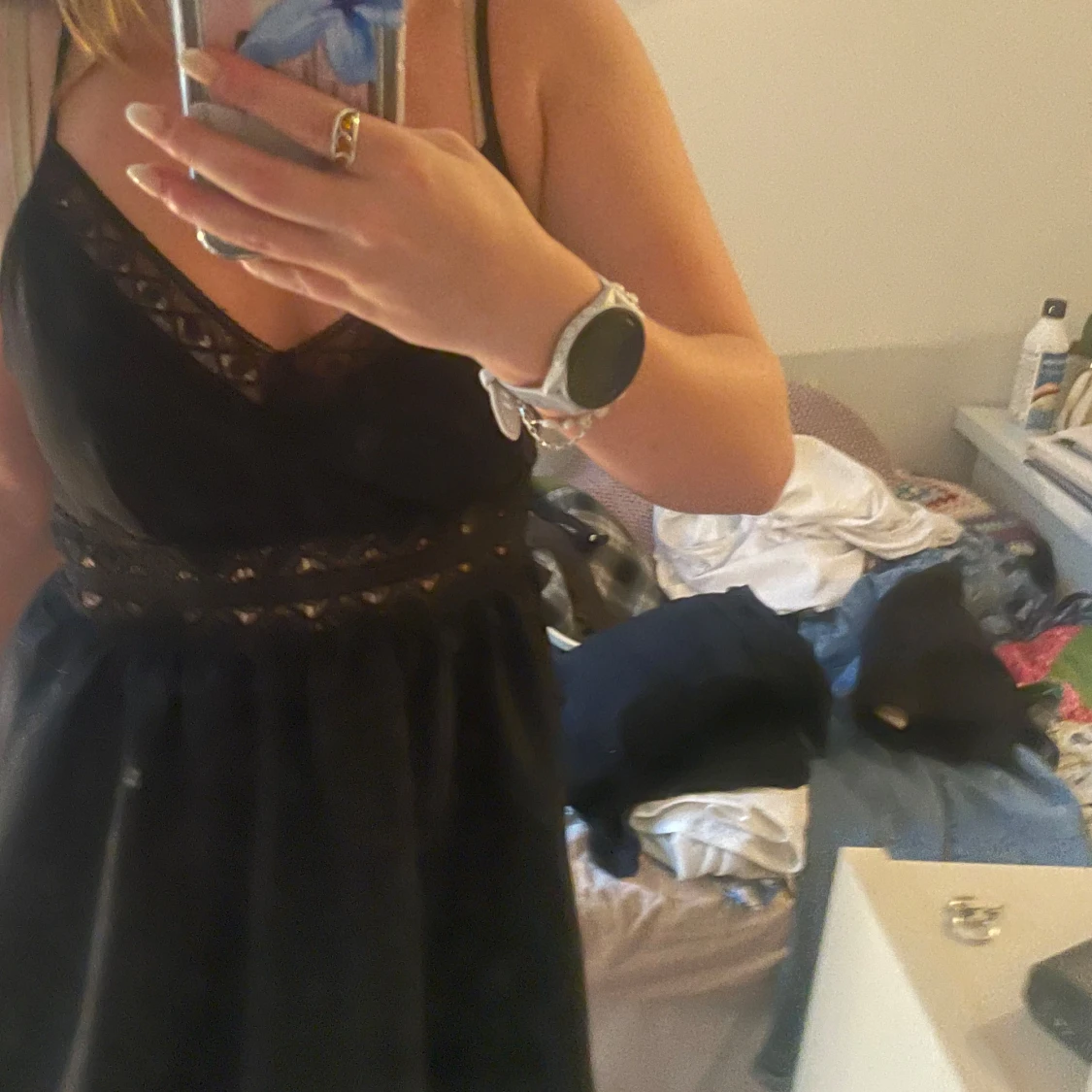 Svart sommarklänning med spets - 1