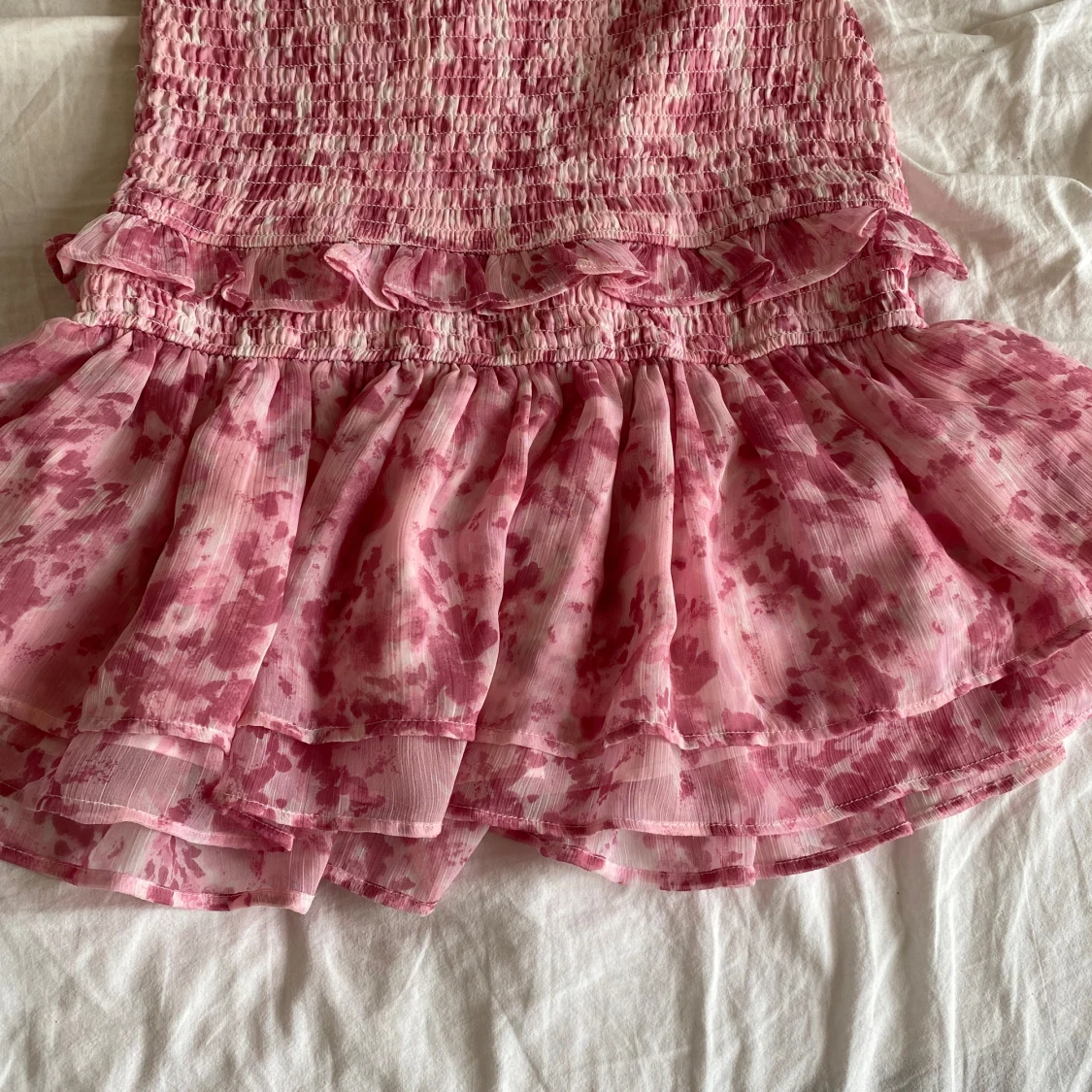 Rosa volangkjol från Gina Tricot - 1