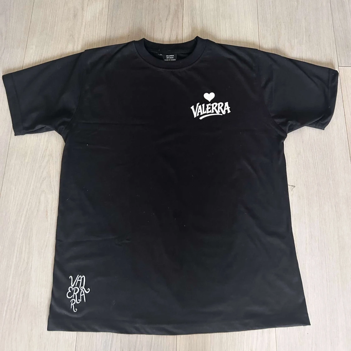 Svart t-shirt från Valerra