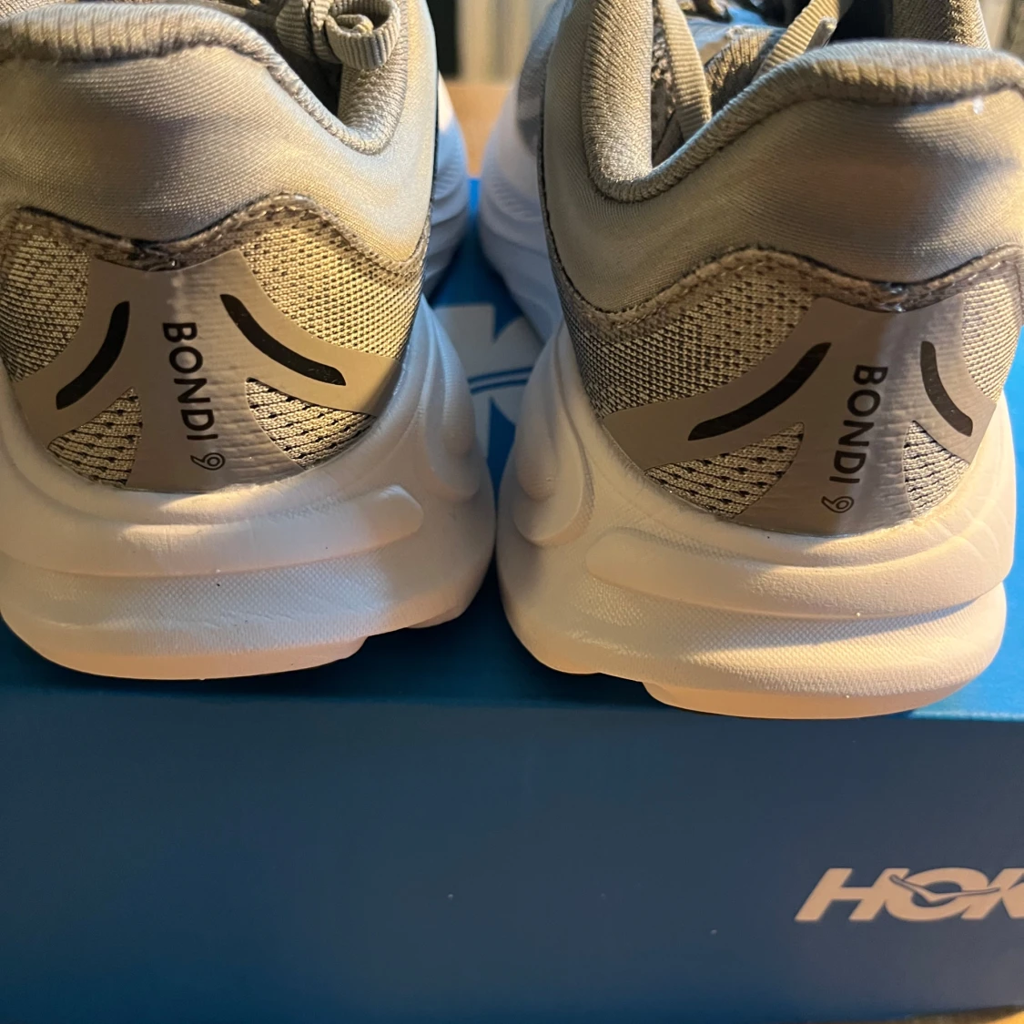 Grå Hoka Bondi 9 sneakers - 2