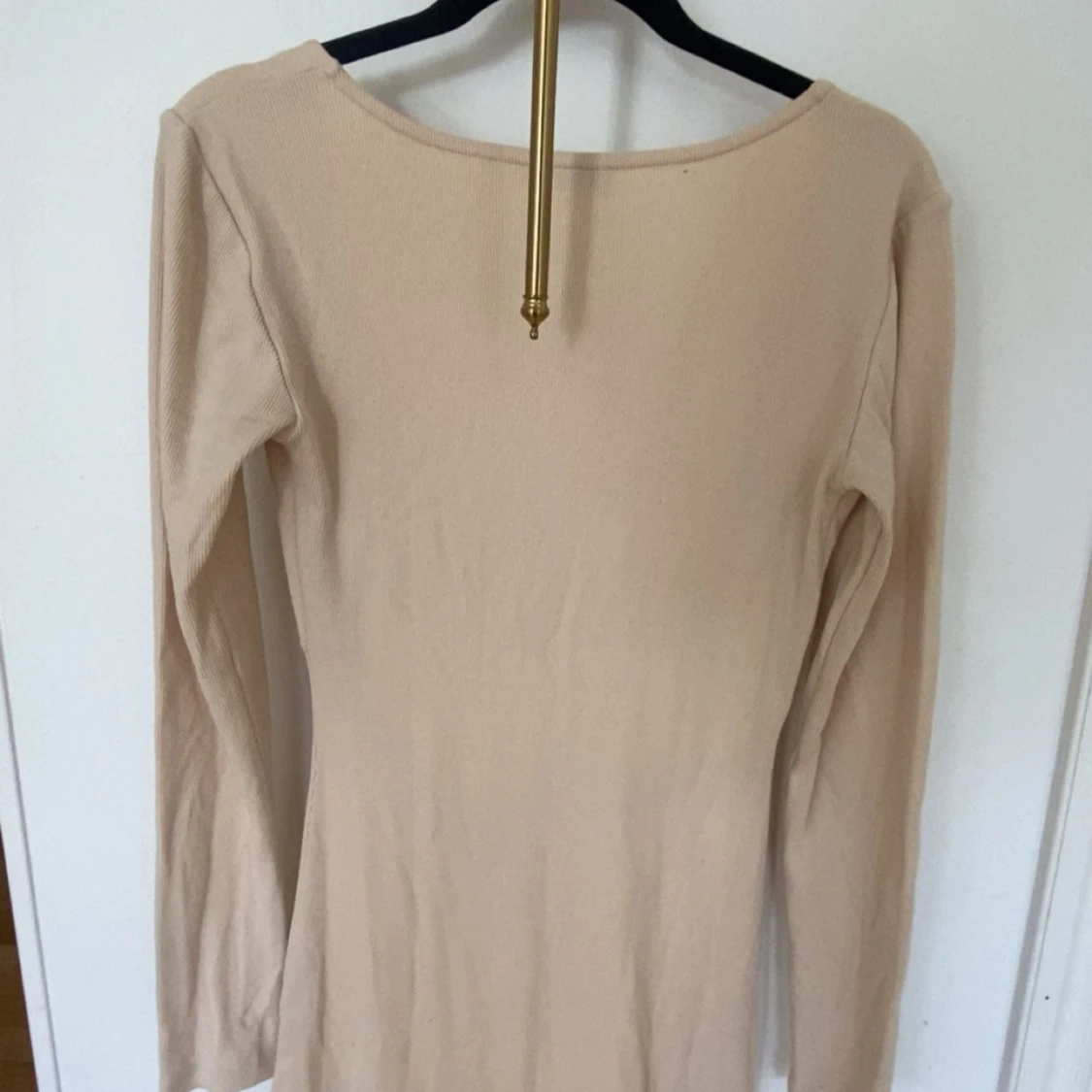 Beige ribbad långklänning från Nelly - 2