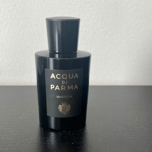 Acqua di Parma Quercia EdP 100ml -  parfym från Acqua di Parma, Quercia. Parfymen är en tester variant så den kommer utan box oanvänd 