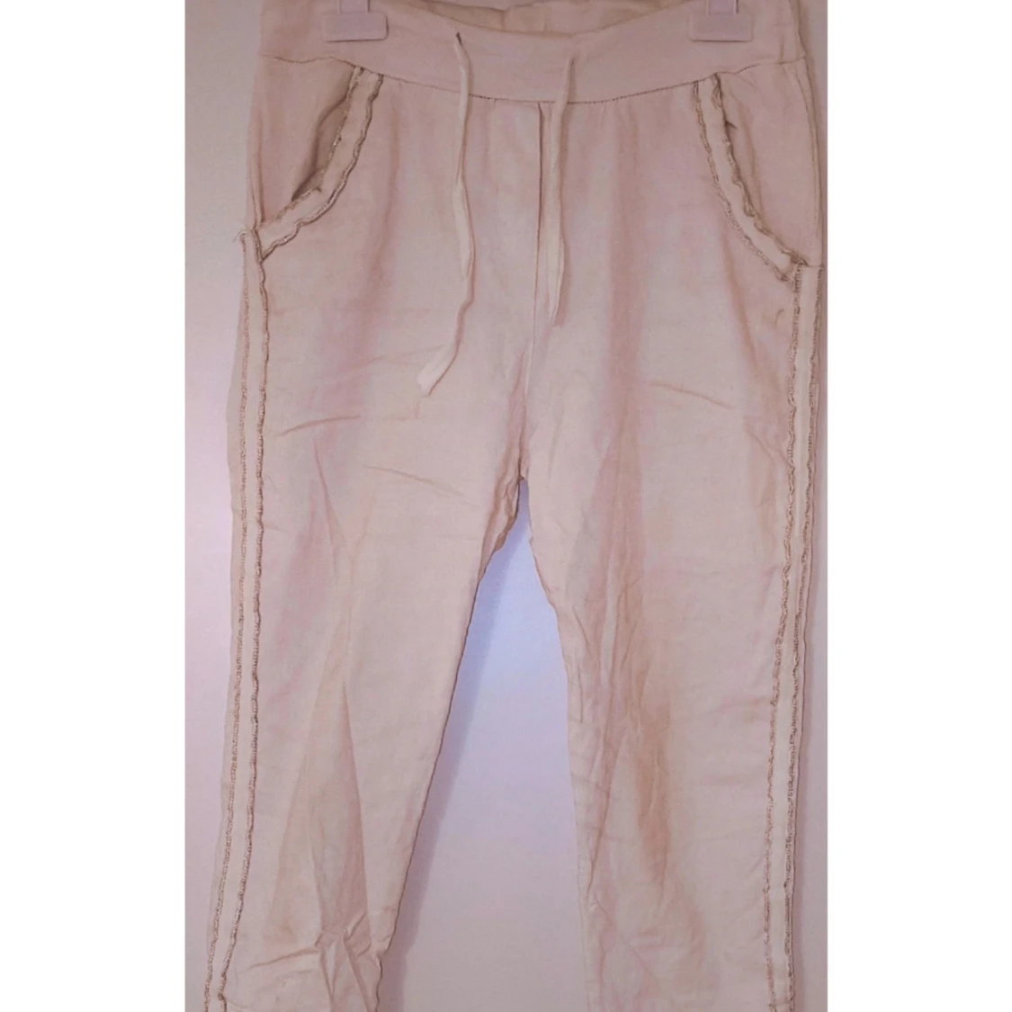 Beiga mjukisbyxor med snörning