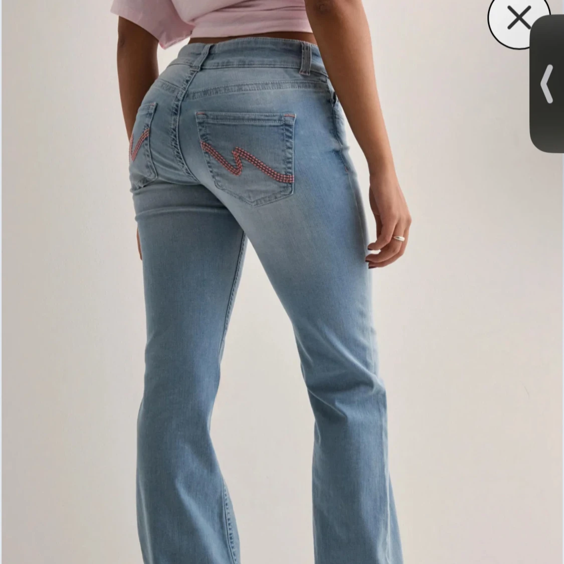 Ljusblåa jeans från Nelly - 1