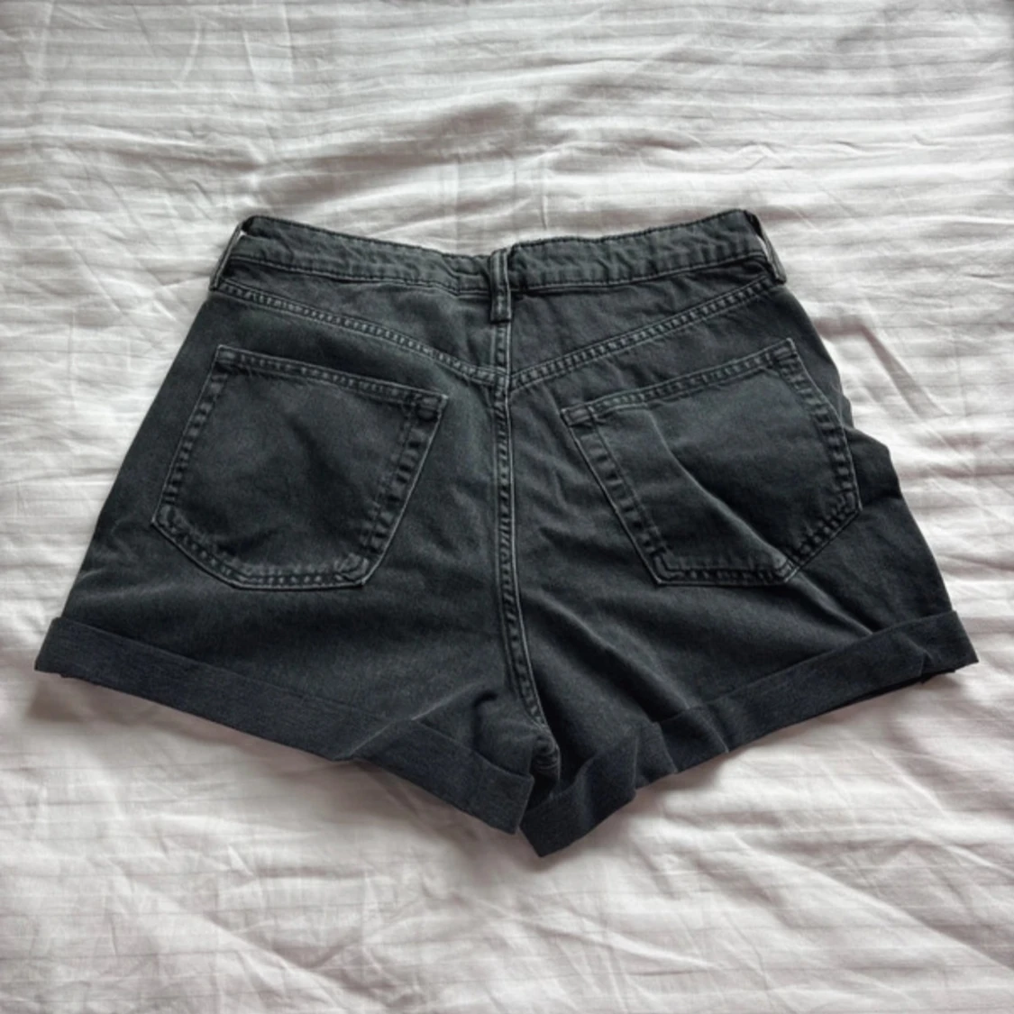 Svarta jeansshorts - 1