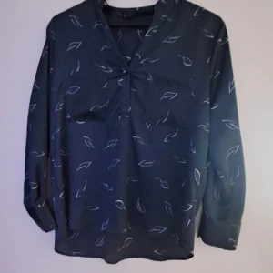 Zara skjorta L - En skjorta från zara storlek L. Oanvänd. 100% ny!!