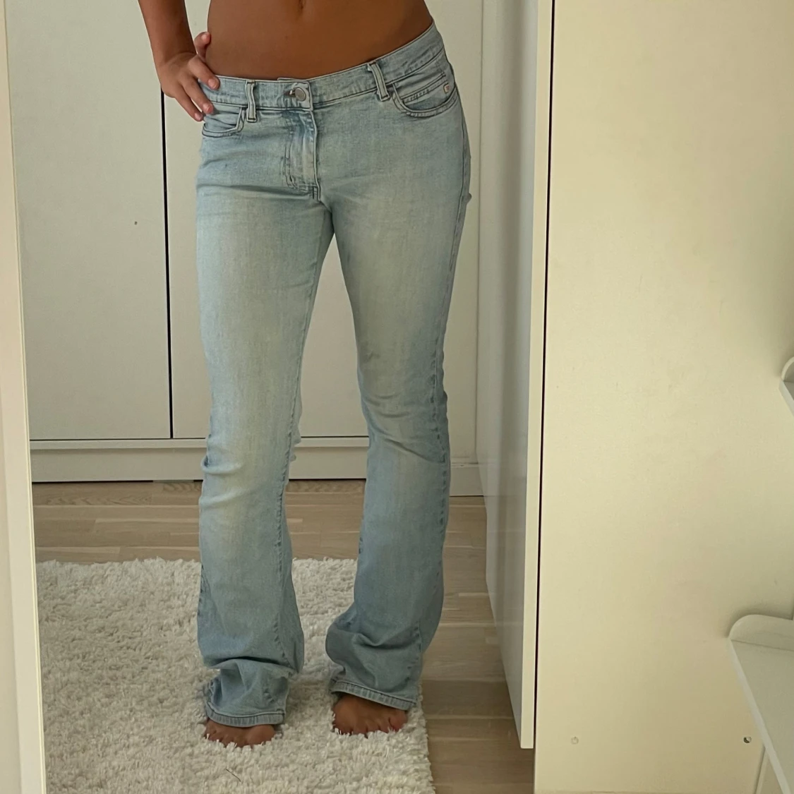 Ljusblå bootcut jeans från Levis low waist  - 3