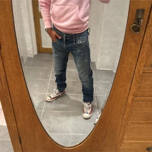 Replay jeans  - Ett par snygga jeans från Replay i storlek W29 L30 i modellen Anbbas 