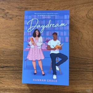 Daydream av Hannah Grace - Svensk utgåva i nyskick. 160kr nypris på Akademibokhandeln. 