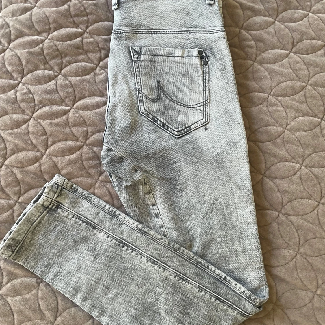 Grå baggy jeans från LTB, W26