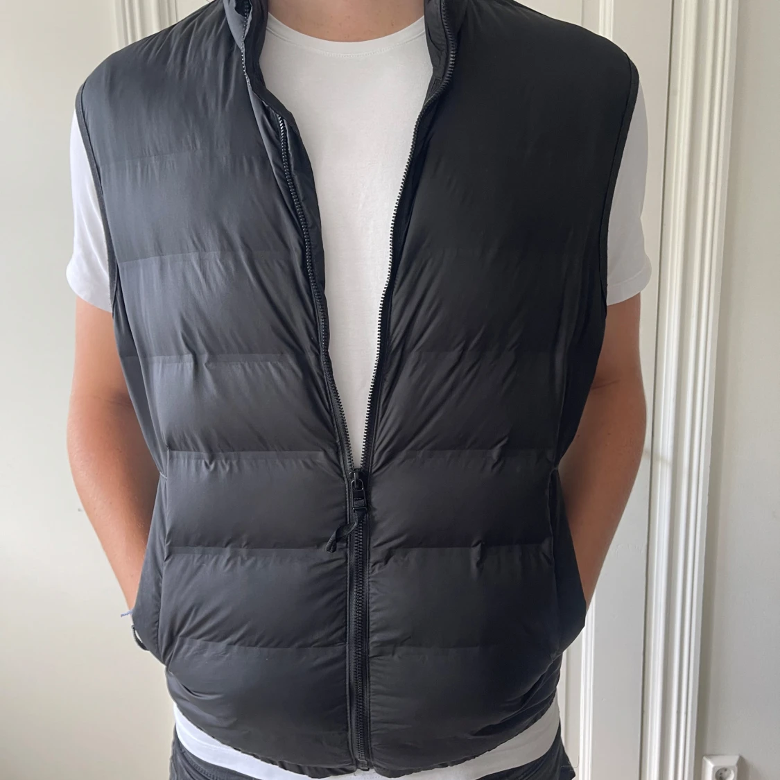 Svart dunväst från Zara