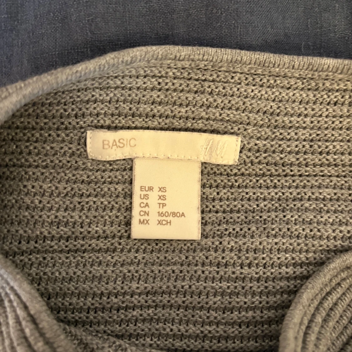 Grå ribbad tröja från H&M - 2