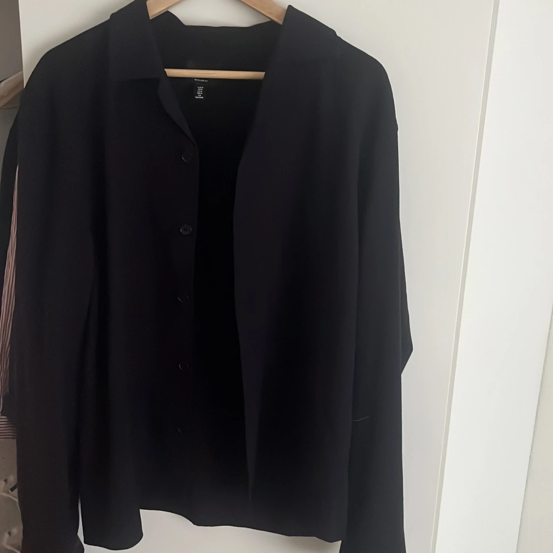 Svart skjorta från H&M Regular Fit M