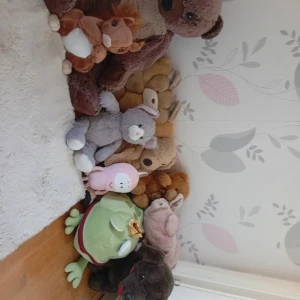 Gosedjur. Skriv om ni vill ha mer bilder eller är intresserade - Alla - 100-300kr 1 - 25-50kr 2 - 50kr 3-4 - 75-100kr 4-5 - 100-125kr Mer - skriv!!