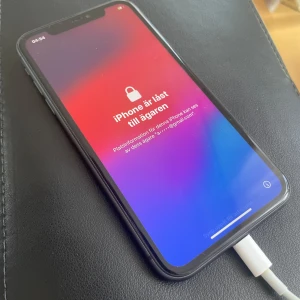 Iphone11 - (Låst)