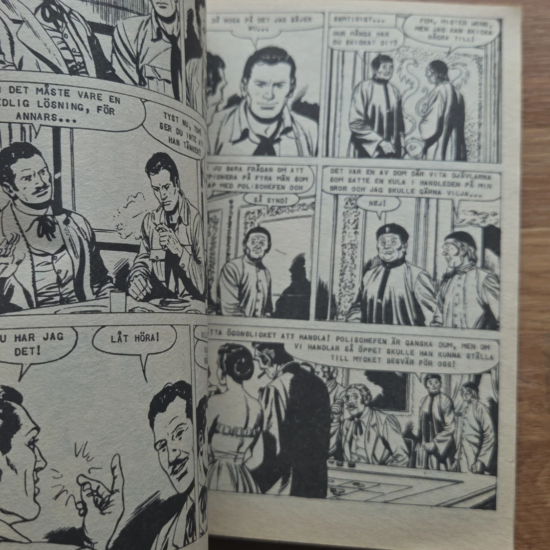 Tex Willer - Den svarta silkessnaran - 4