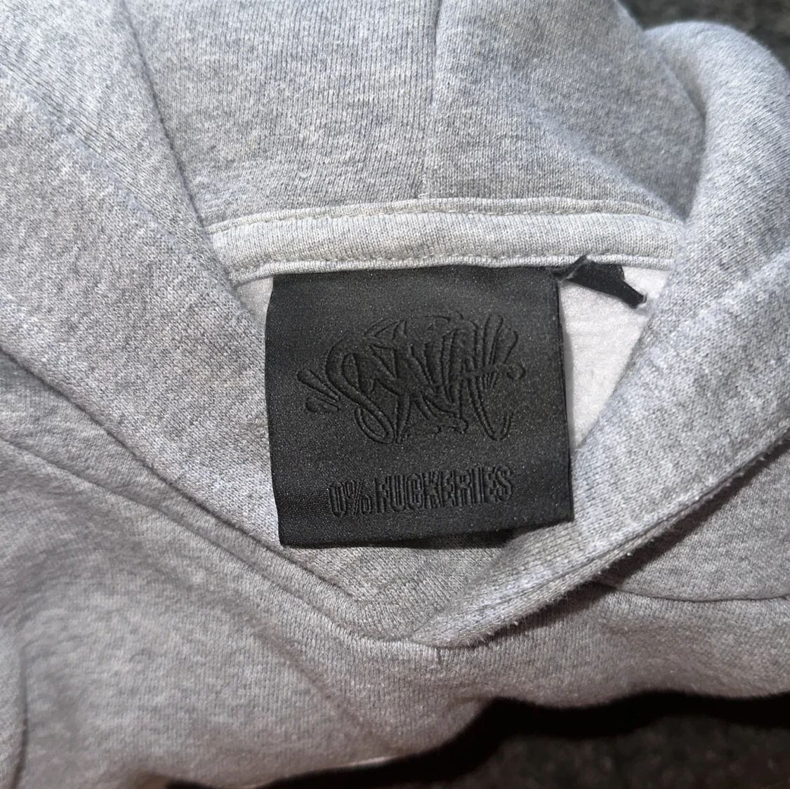 Grå tracksuit ifrån Syna world - 2