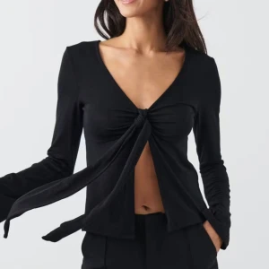 Gina tröja❤️ - En jätte fin ”knyt” Gina tricot tröja. Har använt den bara en gång❤️