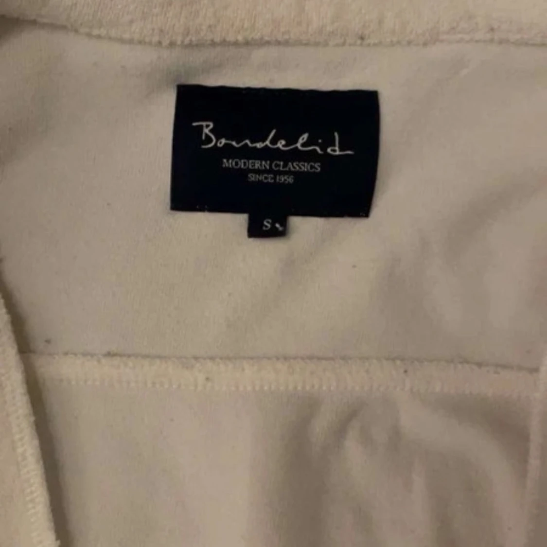 Vit kortärmad frotté skjorta från Bondelid - 1