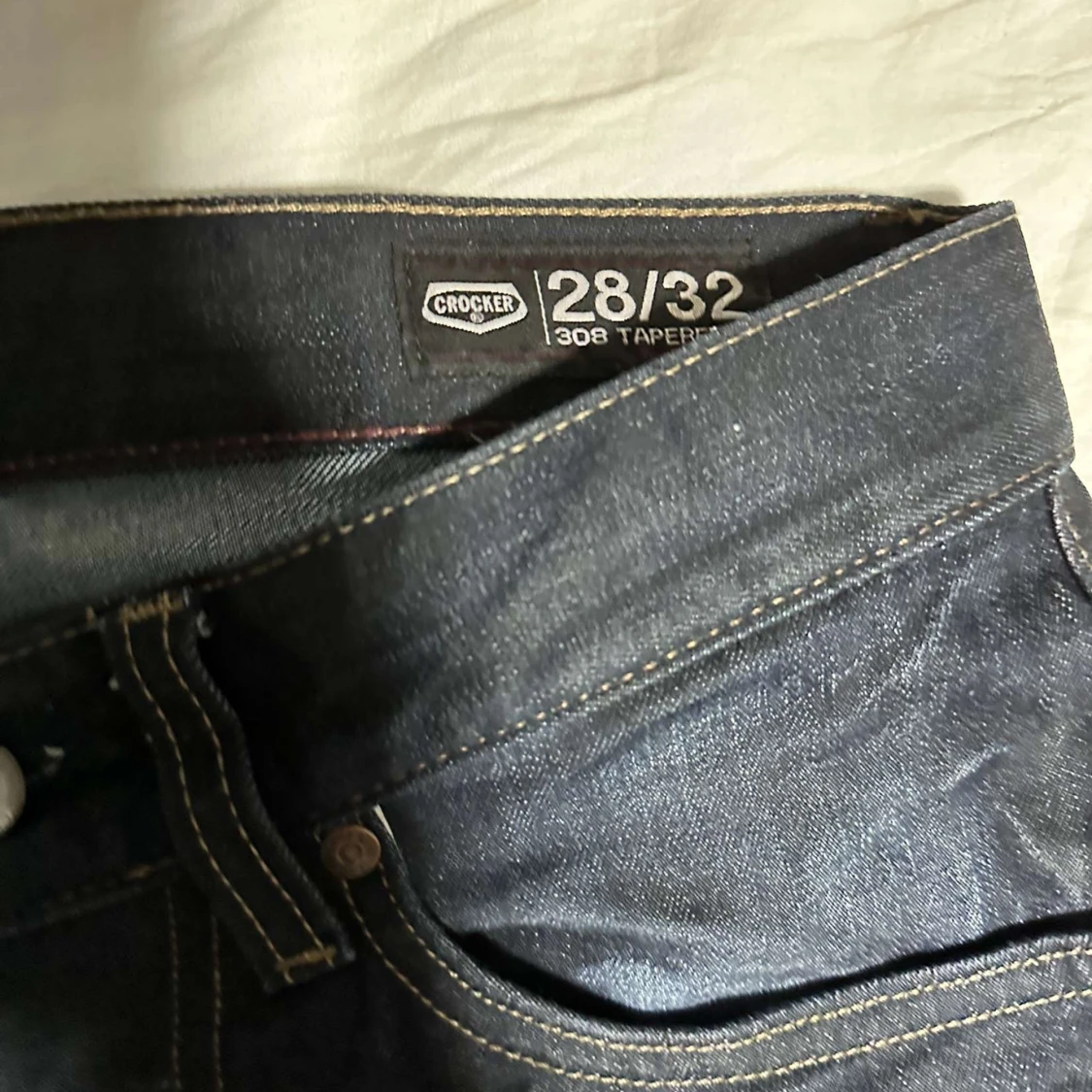 Mörkblå jeans från Crocker - 2