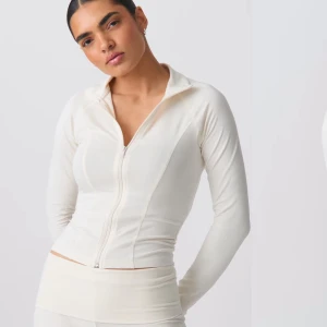 GINA ZIP JACKET - Vit Gina zip jacka. 