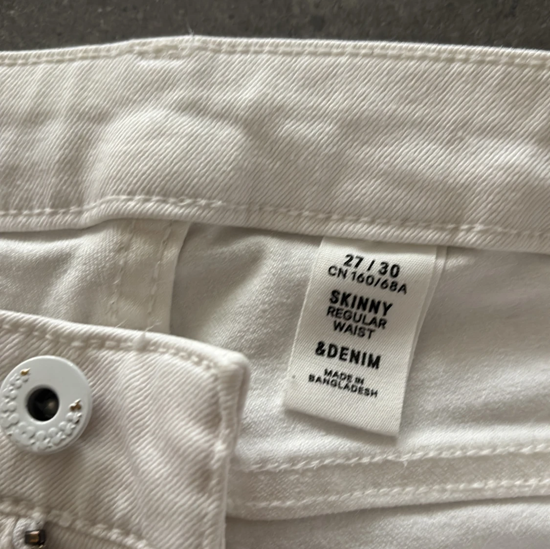 Vita skinny jeans från &Denim - 3