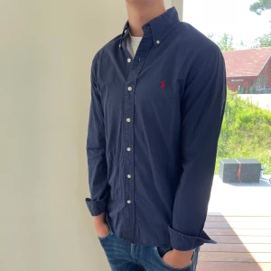 Polo Ralph lauren skjorta  - Säljer nu denna Polo Ralph lauren skjorta, skriv för fler bilder/frågor🙌🏼