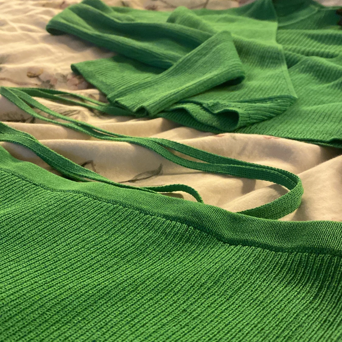 Grön ribbad långkjol från Lindex - 1