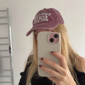 Lila vintage keps - Så snygg vintage keps! Älskar och så snygg nu till alla våroutfits