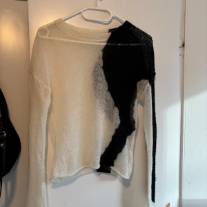 Weekday finstickad topp  - Jättefin 