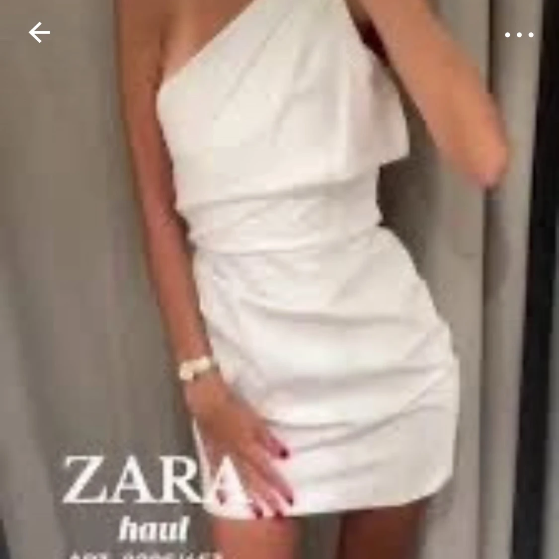 Vit one-shoulder klänning från Zara - 3