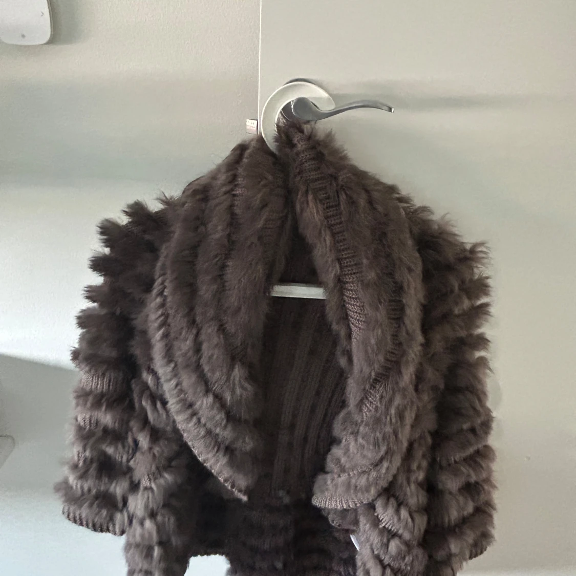 Brun pälsjacka från Derhy - 3