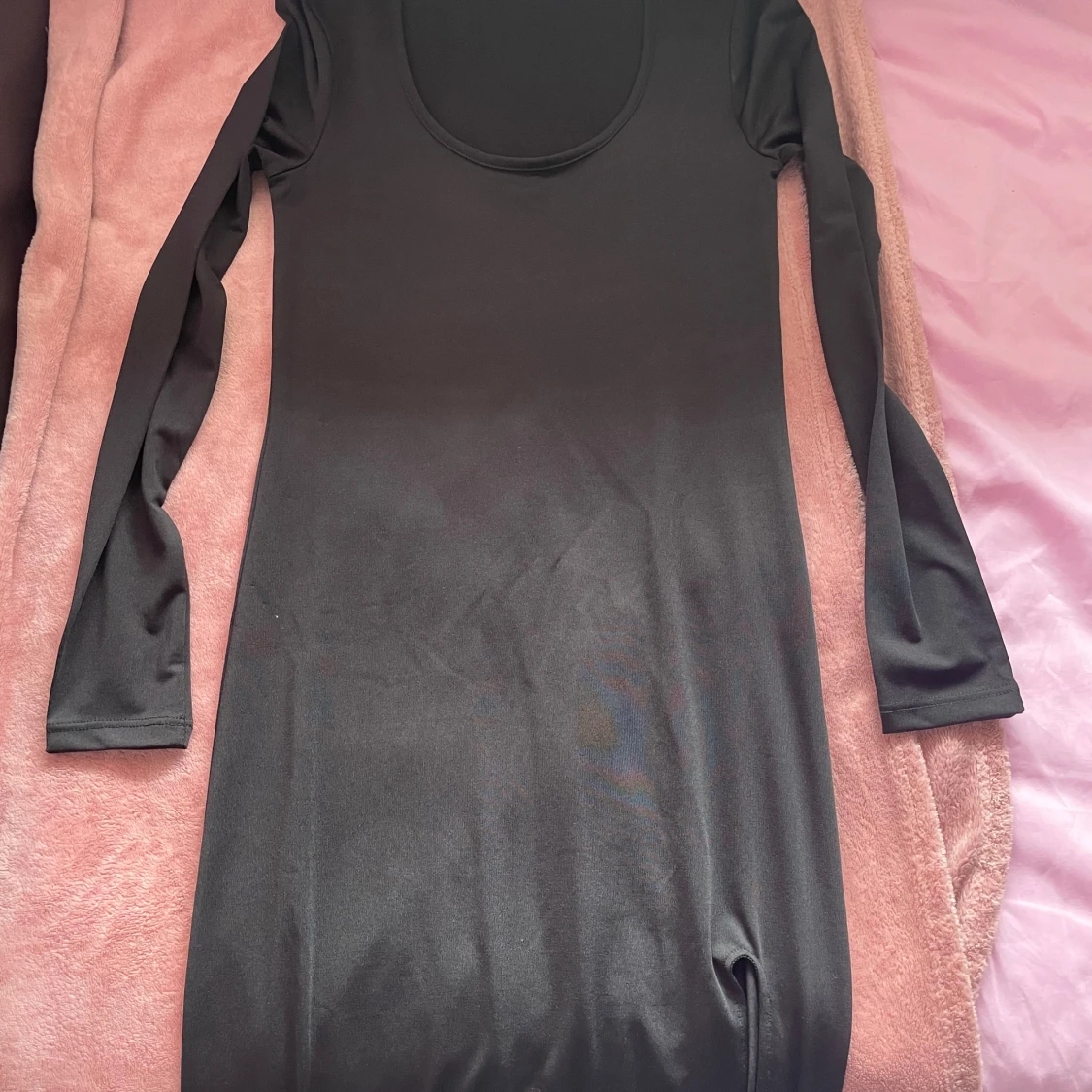 Svart långärmad klänning