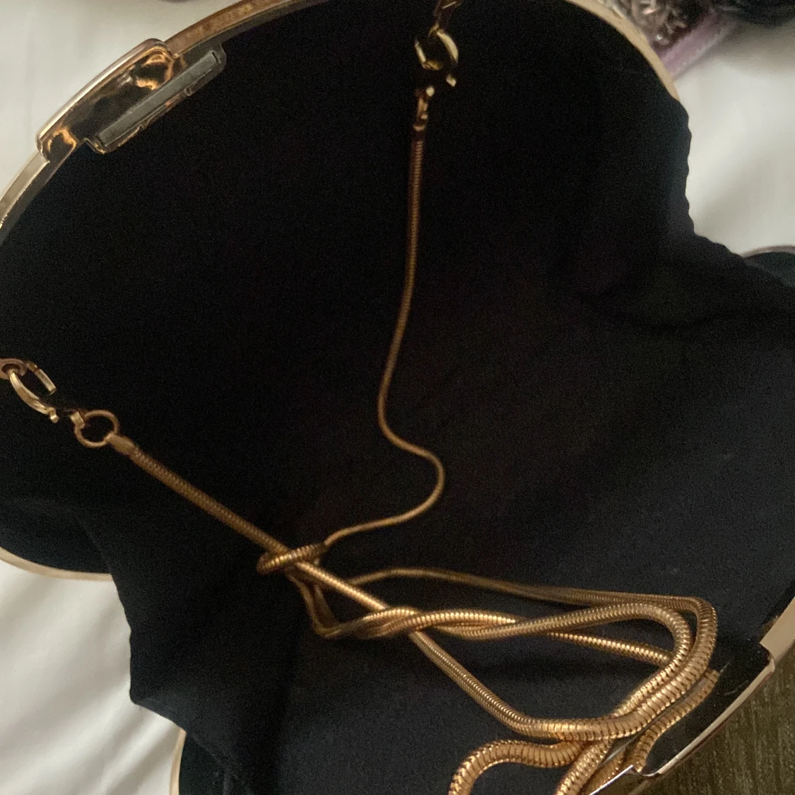 Guldig kuvertväska - 1