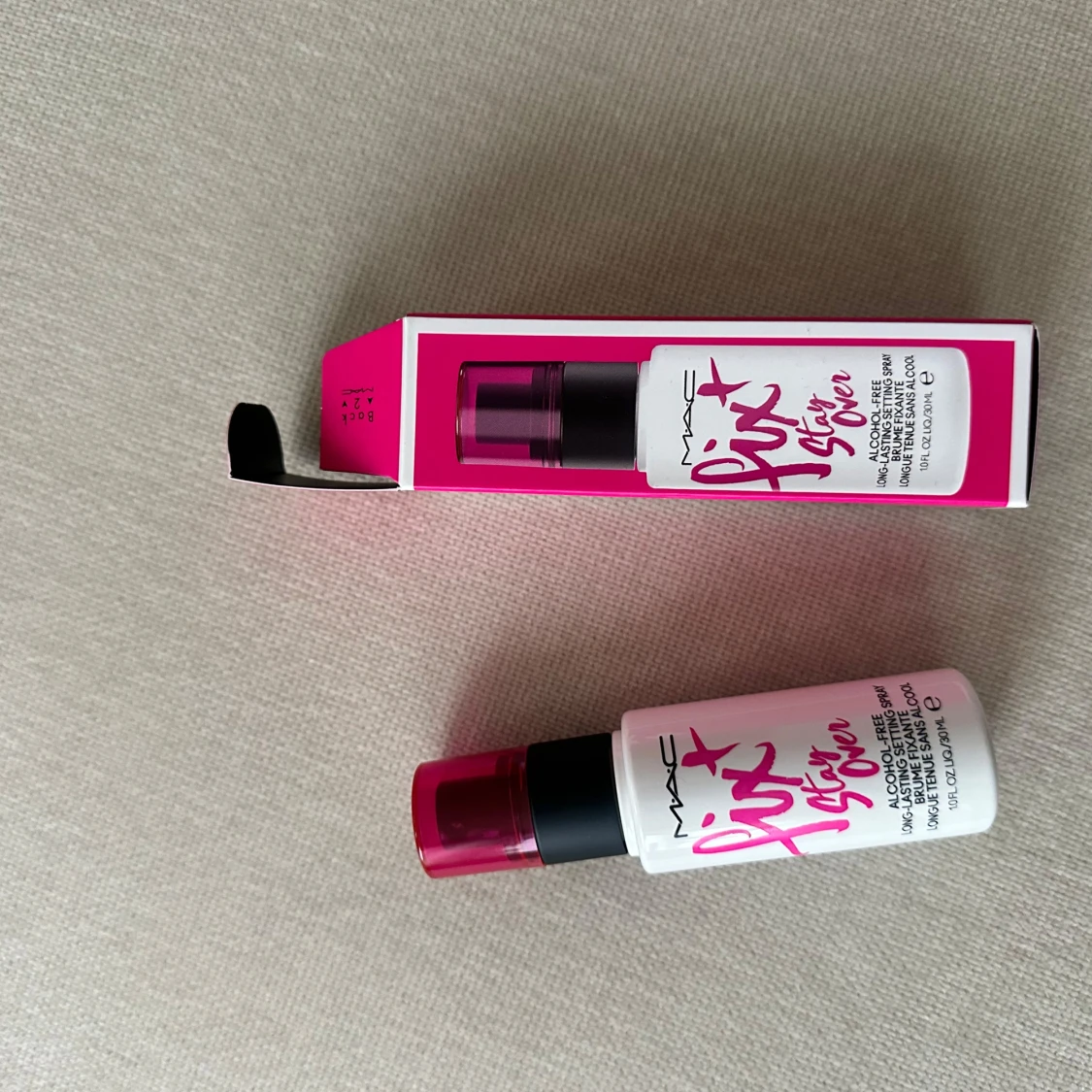 Fix+ Stay Over Setting Spray från MAC - 2