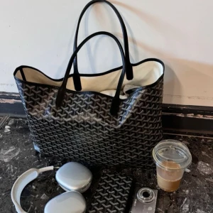 Helt ny väska  - Helt ny svart väska 