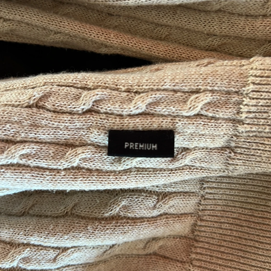 Beige stickad tröja från Jack & Jones - 3