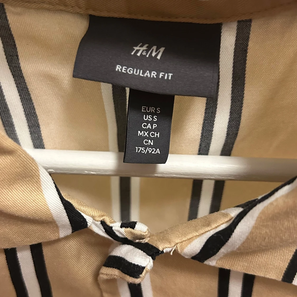 Beige randig skjorta från H&M - 2