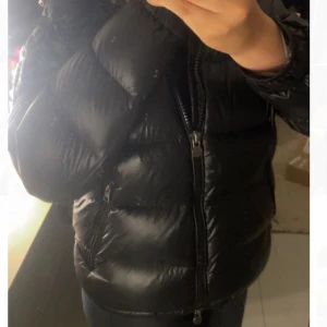 Moncler vinterjacka - Kommer inte till användning, inga defekter 💕💕