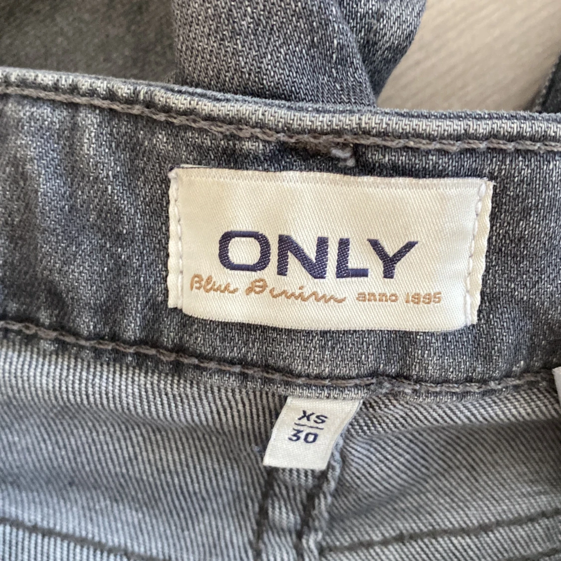 Grå bootcut jeans från ONLY - 2