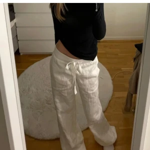 Eftertraktade ALOBHA LABEL LINNEBYXOR  - Lågmidjade slutsålda överallt 