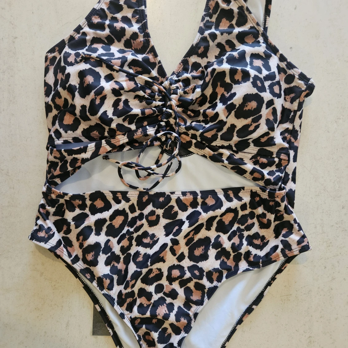 Leopardmönstrad baddräkt med snörning
