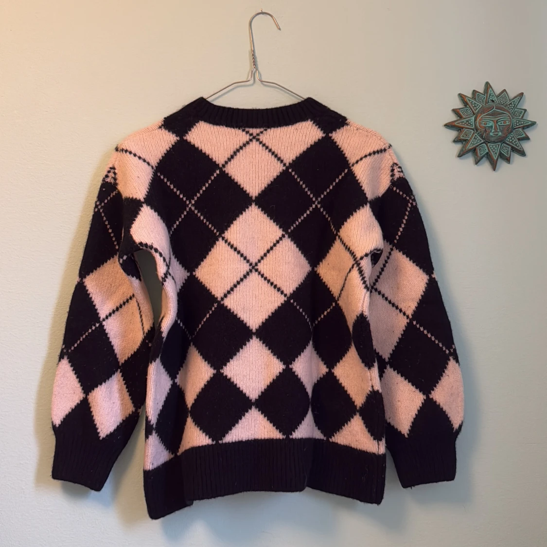 Svart och beige rutig stickad tröja XS - 1