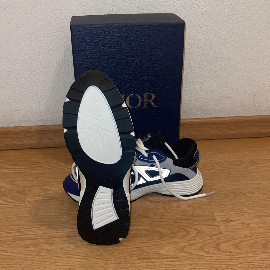 Dior B30 sneakers blå och svart. - 2