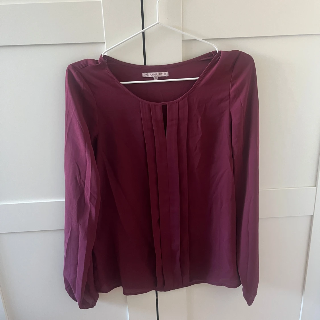 Vinröd blus från Anna Field - 1
