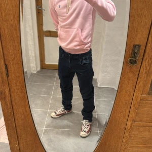 Replay jeans  - Ett par snygga jeans från Replay i storlek W34 L32 i modellen Anbbas 